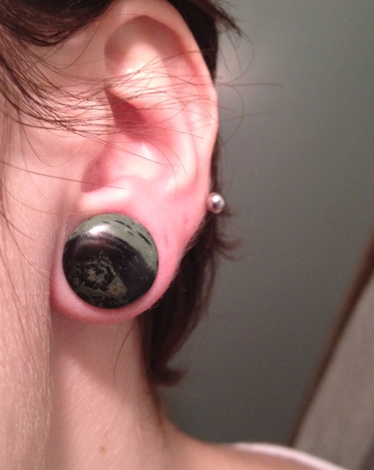 green-eye-jasper-stone-plug