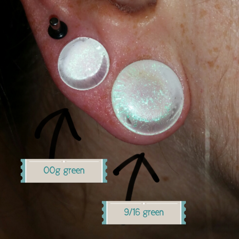 Gold Steel Resin Plugs with Red Resin and Real Embedded Gold Flakes