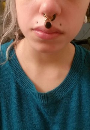 CUSTOM ORDER Pyrex Glass Flatback Labret with Micro Front Flare Customer Photo