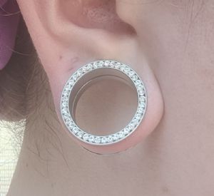 Gemmed Halo Internally Threaded Eyelets Customer Photo