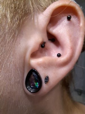 Steel Super Gem Teardrop Plugs Customer Photo