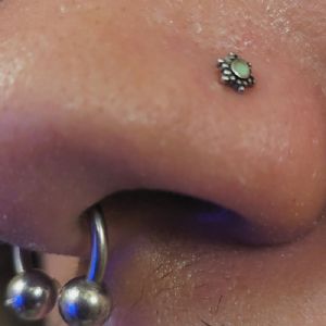 Synthetic Opal Sunburst Nosescrew Customer Photo