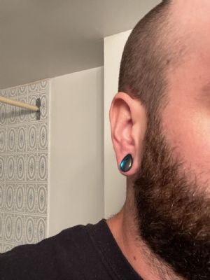 Glass Noir Teardrop Plugs Customer Photo