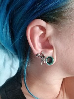 Titanium Plated Steel Internally Threaded Eyelet Customer Photo