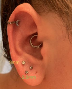 Titanium Threadless Rounded Bezel Set End Customer Photo