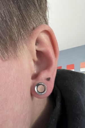 Steel Internally Threaded Eyelets Customer Photo