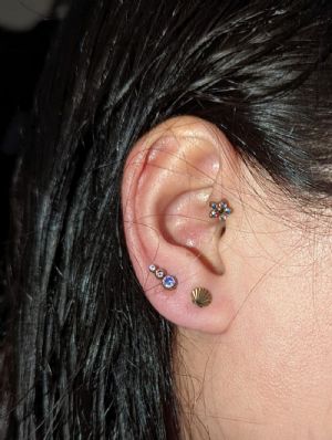 Triple Cascading Gem Internally Threaded End Customer Photo