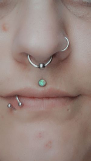 Bioplast Labret with Synthetic Opal Customer Photo