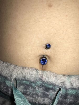 Titanium Gemmed Navel Customer Photo
