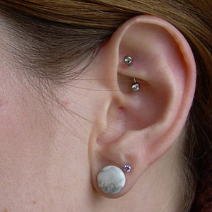 Steel Curved Barbell with Faux-Pearl Balls Customer Photo