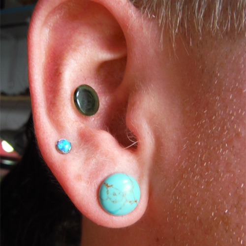 Single Flare Synthetic Turquoise Plug